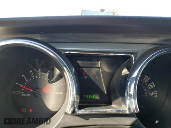 ✅ 2006 Ford Mustang GT Deluxe • VIN: 1ZVFT82H465153069 • Лот: 85731755. Опубликован ранее на Copart с пробегом 71 294 миль. Бесплатный доступ к архиву аукционных продаж из США и подробный отчёт об истории автомобиля на DreamBid. Изображение 9.