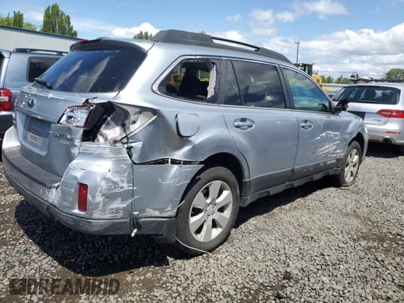 ✅ 2012 Subaru Outback Prem • VIN: 4S4BRBGC6C3203693 • Lot: 57302955. Listed on Copart with 24,511 mi. Free auction sales archive from the USA and detailed vehicle history report at DreamBid. Image 3.