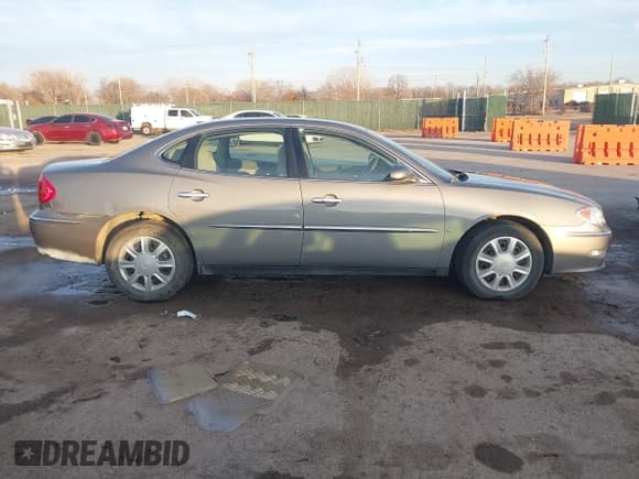 ✅ 2008 Buick LaCrosse CX • VIN: 2G4WC582081140159 • Lot: 41094761. Listed on IAAI with 79,125 mi. Free auction sales archive from the USA and detailed vehicle history report at DreamBid. Image 13.