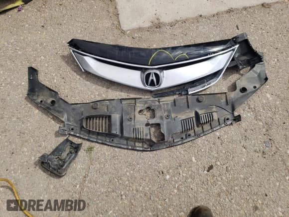 ✅ 2017 Acura ILX • VIN: 19UDE2F37HA006806 • Lot: 60663985. Wystawiony na Copart z przebiegiem 119 143 mil. Bezpłatny archiwum sprzedaży aukcyjnych z USA i szczegółowy raport historii pojazdu na DreamBid. Zdjęcie 12.