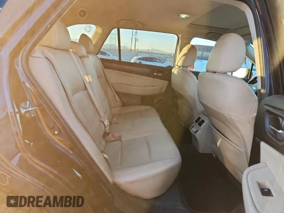 ✅ 2018 Subaru Outback Limited • VIN: 4S4BSENC5J3216425 • Lot: 90942745. Wystawiony na Copart z przebiegiem 71 882 mil. Bezpłatny archiwum sprzedaży aukcyjnych z USA i szczegółowy raport historii pojazdu na DreamBid. Zdjęcie 11.