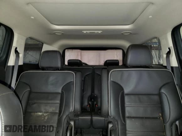 ✅ 2023 GMC Acadia Denali • VIN: 1GKKNXLS9PZ186678 • Lot: 82465205. Wystawiony na Copart z przebiegiem 30 953 mil. Bezpłatny archiwum sprzedaży aukcyjnych z USA i szczegółowy raport historii pojazdu na DreamBid. Zdjęcie 10.