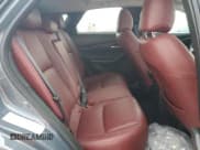 ✅ 2025 Mazda CX-30 S Carbon Edition • VIN: 3MVDMBCM2SM798984 • Lot: 83939585. Wystawiony na Copart z przebiegiem 12 081 mil. Bezpłatny archiwum sprzedaży aukcyjnych z USA i szczegółowy raport historii pojazdu na DreamBid. Zdjęcie 10.