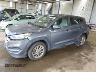 2018 Hyundai Tucson SE z VIN KM8J23A41JU644761, wystawiony jako Copart lot #59576705 z przebiegiem 58 331 mil mil oraz Czysty tytuł • Clean title. Historia ofert i sprzedaży dostępna na DreamBid. Obrazek 1.