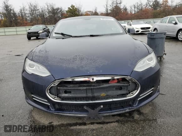 ✅ 2013 Tesla Model S Performance • VIN: 5YJSA1DP7DFP07140 • Lot: 90340515. Wystawiony na Copart z przebiegiem 92 686 mil. Bezpłatny archiwum sprzedaży aukcyjnych z USA i szczegółowy raport historii pojazdu na DreamBid. Zdjęcie 5.