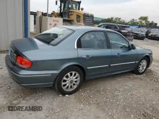✅ 2005 Hyundai Sonata GLS • VIN: KMHWF35H05A096430 • Лот: 72702414. Опубликован ранее на Copart с пробегом 98 334 миль. Бесплатный доступ к архиву аукционных продаж из США и подробный отчёт об истории автомобиля на DreamBid. Изображение 3.