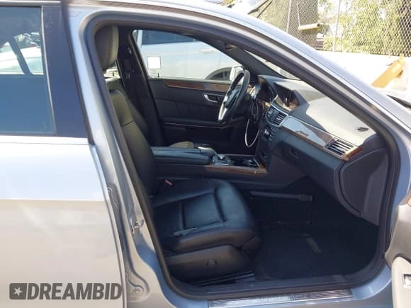 ✅ 2013 Mercedes-Benz E 350 Luxury • VIN: WDDHF5KB0DA661353 • Lot: 43138646. Listed on IAAI with 135,804 mi. Free auction sales archive from the USA and detailed vehicle history report at DreamBid. Image 5.