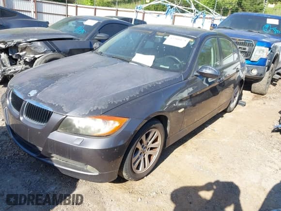 ✅ 2007 BMW 3 Series 328xi • VIN: WBAVC935X7KZ70426 • Лот: 42208879. Опубликован ранее на IAAI с пробегом 103 714 миль. Бесплатный доступ к архиву аукционных продаж из США и подробный отчёт об истории автомобиля на DreamBid. Изображение 2.