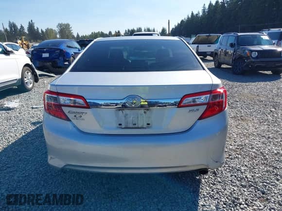 2013 Toyota Camry L с VIN 4T4BF1FK2DR317560, выставлен на аукционе IAAI как лот 43256662 с пробегом 173 939 миль миль и . История ставок и продаж доступна на DreamBid. Изображение 17.