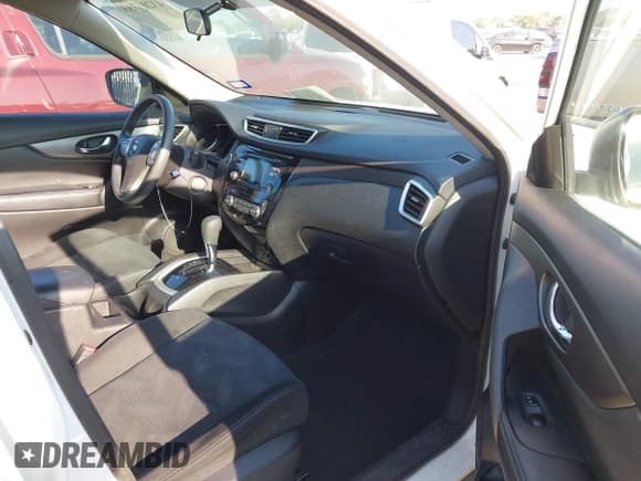 ✅ 2014 Nissan Rogue S • VIN: 5N1AT2MV3EC757926 • Лот: 43203733. Опубликован ранее на IAAI с пробегом 192 706 миль. Бесплатный доступ к архиву аукционных продаж из США и подробный отчёт об истории автомобиля на DreamBid. Изображение 5.