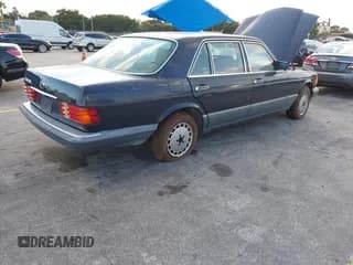 ✅ 1987 Mercedes-Benz 560 • VIN: WDBCA39D1HA321471 • Lot: 43694313. Listed on IAAI with 115,804 mi. Free auction sales archive from the USA and detailed vehicle history report at DreamBid. Image 4.