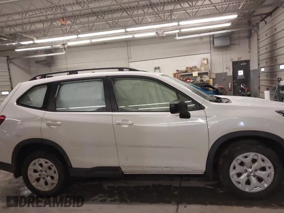 ✅ 2024 Subaru Forester • VIN: JF2SKABC3RH481362 • Lot: 41605471. Listed on IAAI with 19,440 mi. Free auction sales archive from the USA and detailed vehicle history report at DreamBid. Image 13.
