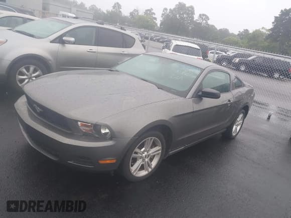✅ 2012 Ford Mustang Premium • VIN: 1ZVBP8AM6C5260086 • Lot: 42361831. Listed on IAAI with 262,561 mi. Free auction sales archive from the USA and detailed vehicle history report at DreamBid. Image 17.