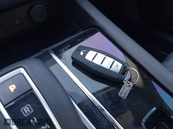 2023 Mitsubishi Outlander SEL с VIN JA4J3VA89PZ010457, выставлен на аукционе IAAI как лот 40699749 с пробегом 10 429 миль миль и . История ставок и продаж доступна на DreamBid. Изображение 11.