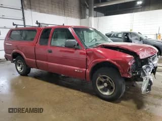 ✅ 2002 Chevrolet S-10 LS • VIN: 1GCCS19W828214789 • Лот: 83106564. Опубликован ранее на Copart с пробегом 99 300 миль. Бесплатный доступ к архиву аукционных продаж из США и подробный отчёт об истории автомобиля на DreamBid. Изображение 4.