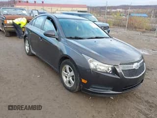 ✅ 2014 Chevrolet Cruze 1LT • VIN: 1G1PC5SB8E7197282 • Lot: 43742296. Listed on IAAI with 114,429 mi. Free auction sales archive from the USA and detailed vehicle history report at DreamBid. Image 1.