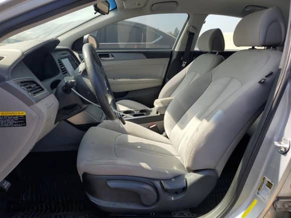 2017 Hyundai Sonata SE with VIN KMHE24L33HA063138, listed as a Copart auction lot 69301605 with 100,956 mi miles and Clean title. Bid and sale history available at DreamBid. Image 7.