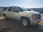 ✅ 2008 Chevrolet Suburban 1LT • VIN: 3GNFK16358G143665 • Lot: 74793114. Wystawiony na Copart z przebiegiem 226 977 mil. Bezpłatny archiwum sprzedaży aukcyjnych z USA i szczegółowy raport historii pojazdu na DreamBid. Zdjęcie 4.