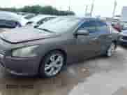 2012 Nissan Maxima S z VIN 1N4AA5AP3CC819247, wystawiony jako IAAI lot #42849206 z przebiegiem 197 994 mil mil oraz . Historia ofert i sprzedaży dostępna na DreamBid. Obrazek 2.