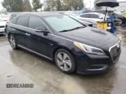✅ 2016 Hyundai Sonata Limited • VIN: KMHE34L1XGA014724 • Lot: 41916663. Listed on Copart with 131,641 mi. Free auction sales archive from the USA and detailed vehicle history report at DreamBid. Image 4.