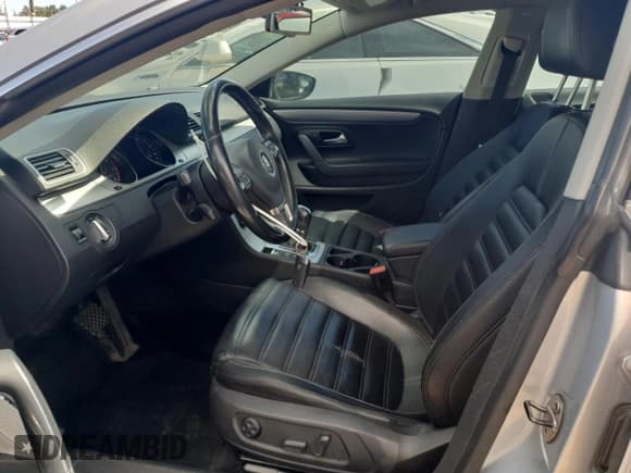 ✅ 2012 Volkswagen CC Sport • VIN: WVWMP7AN4CE526672 • Lot: 81270315. Wystawiony na Copart z przebiegiem 119 233 mil. Bezpłatny archiwum sprzedaży aukcyjnych z USA i szczegółowy raport historii pojazdu na DreamBid. Zdjęcie 7.