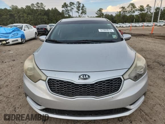 ✅ 2016 Kia Forte LX • VIN: KNAFX4A61G5607826 • Lot: 87009815. Listed on Copart with 182,989 mi. Free auction sales archive from the USA and detailed vehicle history report at DreamBid. Image 5.