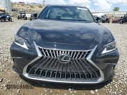 ✅ 2023 Lexus ES 250 • VIN: 58AD11D14PU010593 • Лот: 52632815. Опубликован ранее на Copart с пробегом 25 709 миль. Бесплатный доступ к архиву аукционных продаж из США и подробный отчёт об истории автомобиля на DreamBid. Изображение 5.