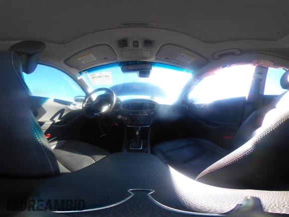 ✅ 2018 Hyundai Ioniq Limited • VIN: KMHC05LC7JU091760 • Lot: 40748696. Wystawiony na IAAI z przebiegiem 67 361 mil. Bezpłatny archiwum sprzedaży aukcyjnych z USA i szczegółowy raport historii pojazdu na DreamBid. Zdjęcie 19.