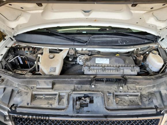 ✅ 2022 Chevrolet Express Cargo • VIN: 1GCWGAFP6N1181980 • Lot: 84340485. Listed on Copart with 72,178 mi. Free auction sales archive from the USA and detailed vehicle history report at DreamBid. Image 11.