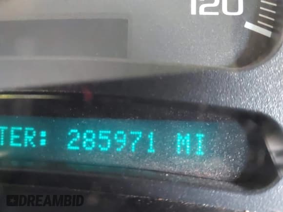 ✅ 2005 Chevrolet Silverado 2500HD LT • VIN: 1GCHK23295F952151 • Lot: 41400197. Wystawiony na IAAI z przebiegiem 285 971 mil. Bezpłatny archiwum sprzedaży aukcyjnych z USA i szczegółowy raport historii pojazdu na DreamBid. Zdjęcie 7.