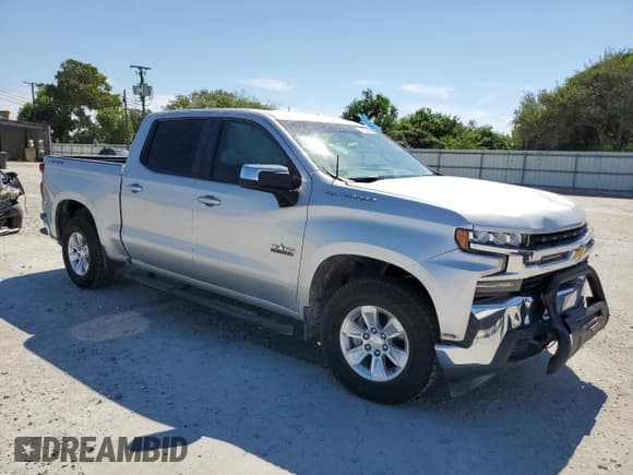 ✅ 2020 Chevrolet Silverado 1500 LT • VIN: 3GCUYDED0LG193148 • Lot: 68246964. Wystawiony na Copart z przebiegiem 83 738 mil. Bezpłatny archiwum sprzedaży aukcyjnych z USA i szczegółowy raport historii pojazdu na DreamBid. Zdjęcie 4.