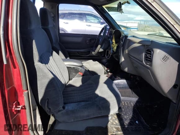 ✅ 1998 Isuzu Hombre S • VIN: 1GGCS1446W8656027 • Lot: 45600695. Listed on Copart with 230,953 mi. Free auction sales archive from the USA and detailed vehicle history report at DreamBid. Image 10.