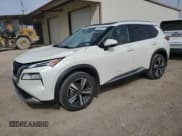 ✅ 2022 Nissan Rogue Platinum • VIN: JN8BT3DC7NW117377 • Lot: 48245295. Wystawiony na Copart z przebiegiem 57 780 mil. Bezpłatny archiwum sprzedaży aukcyjnych z USA i szczegółowy raport historii pojazdu na DreamBid. Zdjęcie 1.