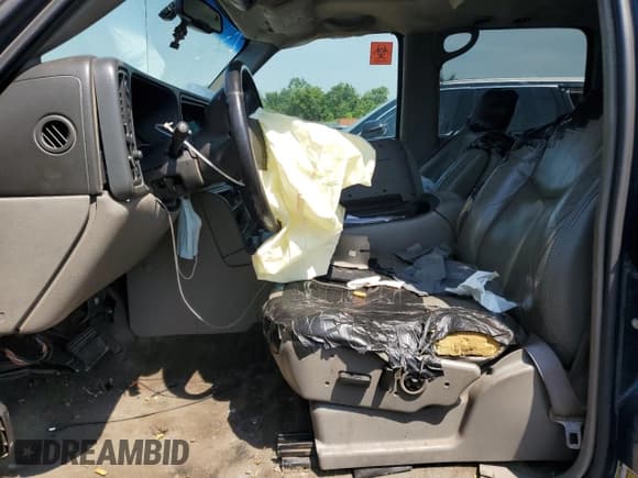 ✅ 2005 Chevrolet Suburban LT • VIN: 1GNFK16Z85J172642 • Lot: 63691295. Listed on Copart with Not provided. Free auction sales archive from the USA and detailed vehicle history report at DreamBid. Image 7.