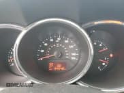 ✅ 2013 Kia Sorento LX • VIN: 5XYKT3A67DG418477 • Лот: 92003235. Опубликован ранее на Copart с пробегом 94 548 миль. Бесплатный доступ к архиву аукционных продаж из США и подробный отчёт об истории автомобиля на DreamBid. Изображение 9.