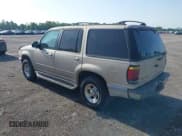 ✅ 1997 Ford Explorer Eddie Bauer • VIN: 1FMDU32X8VZC30353 • Lot: 42259734. Wystawiony na IAAI z przebiegiem 249 106 mil. Bezpłatny archiwum sprzedaży aukcyjnych z USA i szczegółowy raport historii pojazdu na DreamBid. Zdjęcie 3.