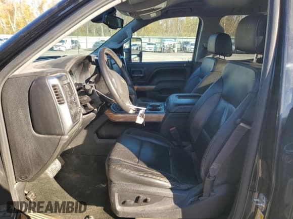 ✅ 2016 Chevrolet Silverado 1500 LTZ • VIN: 1GCVKSEJ7GZ408773 • Lot: 82317155. Wystawiony na Copart z przebiegiem 107 458 mil. Bezpłatny archiwum sprzedaży aukcyjnych z USA i szczegółowy raport historii pojazdu na DreamBid. Zdjęcie 7.