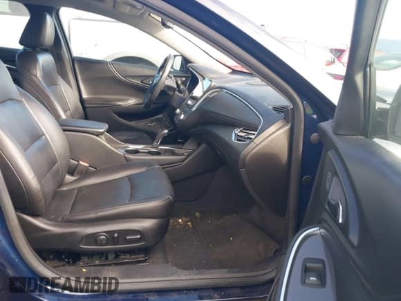 ✅ 2018 Chevrolet Malibu LT • VIN: 1G1ZD5ST5JF246114 • Lot: 43503420. Listed on IAAI with 49,558 mi. Free auction sales archive from the USA and detailed vehicle history report at DreamBid. Image 5.