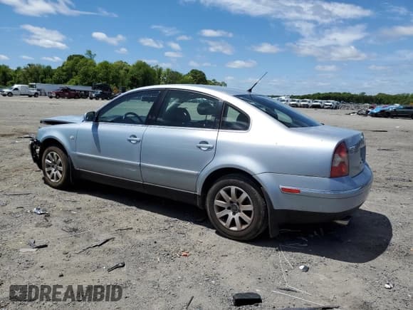 ✅ 2003 Volkswagen Passat GLS • VIN: WVWPD63B43P276227 • Lot: 71590455. Listed on Copart with 139,561 mi. Free auction sales archive from the USA and detailed vehicle history report at DreamBid. Image 2.