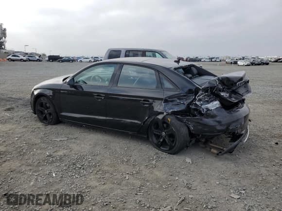 ✅ 2017 Audi A3 Premium • VIN: WAUAUGFFXH1034401 • Лот: 82754645. Опубликован ранее на Copart с пробегом 91 389 миль. Бесплатный доступ к архиву аукционных продаж из США и подробный отчёт об истории автомобиля на DreamBid. Изображение 2.