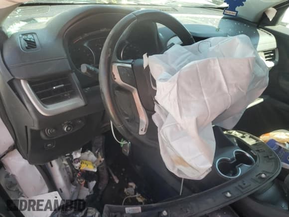 ✅ 2019 GMC Terrain SLT • VIN: 3GKALVEVXKL225808 • Lot: 63911305. Wystawiony na Copart z przebiegiem Nie podano. Bezpłatny archiwum sprzedaży aukcyjnych z USA i szczegółowy raport historii pojazdu na DreamBid. Zdjęcie 8.