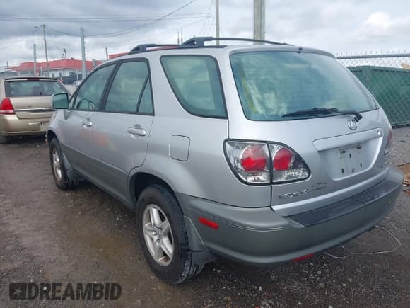 ✅ 2002 Lexus RX 300 • VIN: JTJGF10U420143491 • Lot: 43285107. Wystawiony na IAAI z przebiegiem 277 671 mil. Bezpłatny archiwum sprzedaży aukcyjnych z USA i szczegółowy raport historii pojazdu na DreamBid. Zdjęcie 14.
