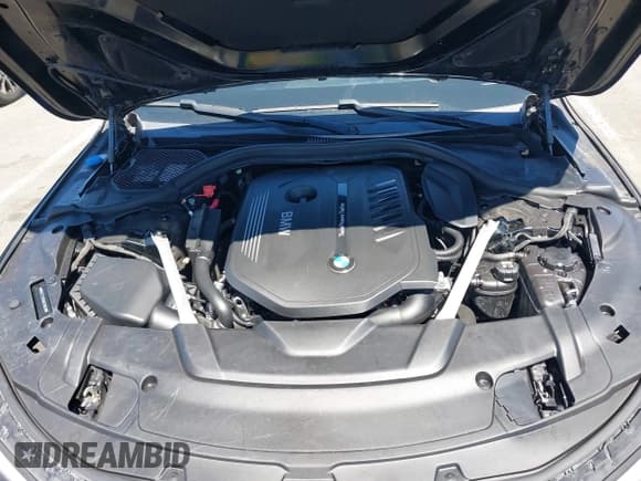 ✅ 2019 BMW 7 Series 740i • VIN: WBA7E2C55KB216529 • Lot: 42837792. Listed on IAAI with 81,573 mi. Free auction sales archive from the USA and detailed vehicle history report at DreamBid. Image 10.