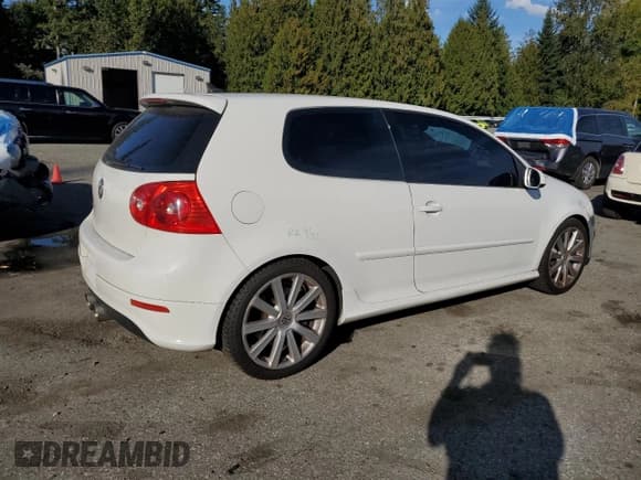 ✅ 2008 Volkswagen R32 • VIN: WVWKC71K98W152506 • Lot: 82190805. Listed on Copart with 168,139 mi. Free auction sales archive from the USA and detailed vehicle history report at DreamBid. Image 3.