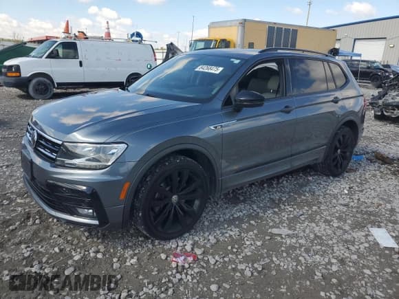 ✅ 2020 Volkswagen Tiguan SE • VIN: 3VV3B7AX5LM147672 • Lot: 84268475. Wystawiony na Copart z przebiegiem 93 198 mil. Bezpłatny archiwum sprzedaży aukcyjnych z USA i szczegółowy raport historii pojazdu na DreamBid. Zdjęcie 1.