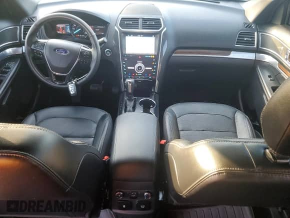 2019 Ford Explorer Limited с VIN 1FM5K8F83KGB36981, выставлен на аукционе Copart как лот 71209585 с пробегом 49 774 миль миль и Списание • Salvage title. История ставок и продаж доступна на DreamBid. Изображение 8.