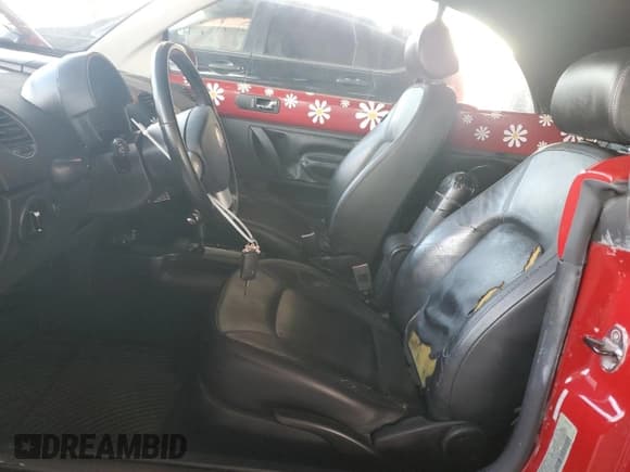 ✅ 2007 Volkswagen Beetle • VIN: 3VWSF31Y27M408520 • Lot: 41337765. Listed on Copart with 89,992 mi. Free auction sales archive from the USA and detailed vehicle history report at DreamBid. Image 7.