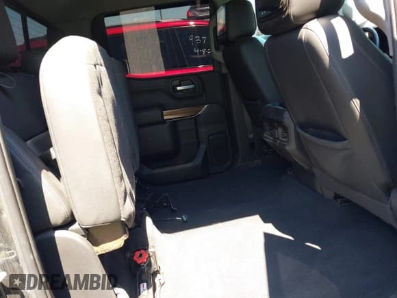 ✅ 2021 Chevrolet Silverado 1500 LT Trail Boss • VIN: 3GCPYFEL2MG223896 • Lot: 42156211. Wystawiony na IAAI z przebiegiem 108 623 mil. Bezpłatny archiwum sprzedaży aukcyjnych z USA i szczegółowy raport historii pojazdu na DreamBid. Zdjęcie 8.