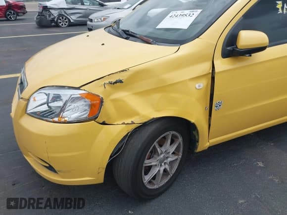 ✅ 2007 Chevrolet Aveo LS • VIN: KL1TD56687B165410 • Lot: 42439532. Wystawiony na IAAI z przebiegiem 113 133 mil. Bezpłatny archiwum sprzedaży aukcyjnych z USA i szczegółowy raport historii pojazdu na DreamBid. Zdjęcie 6.