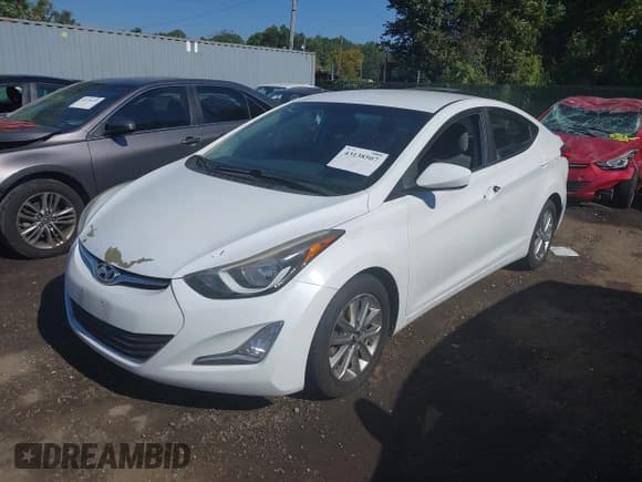 ✅ 2016 Hyundai Elantra SE • VIN: 5NPDH4AE2GH661571 • Lot: 43138507. Listed on IAAI with 117,561 mi. Free auction sales archive from the USA and detailed vehicle history report at DreamBid. Image 17.